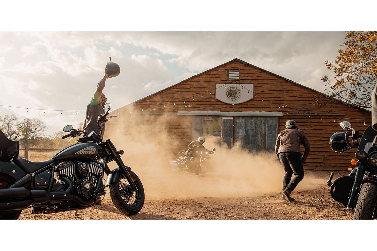 2024 Indian Chief Bobber Dark Horse