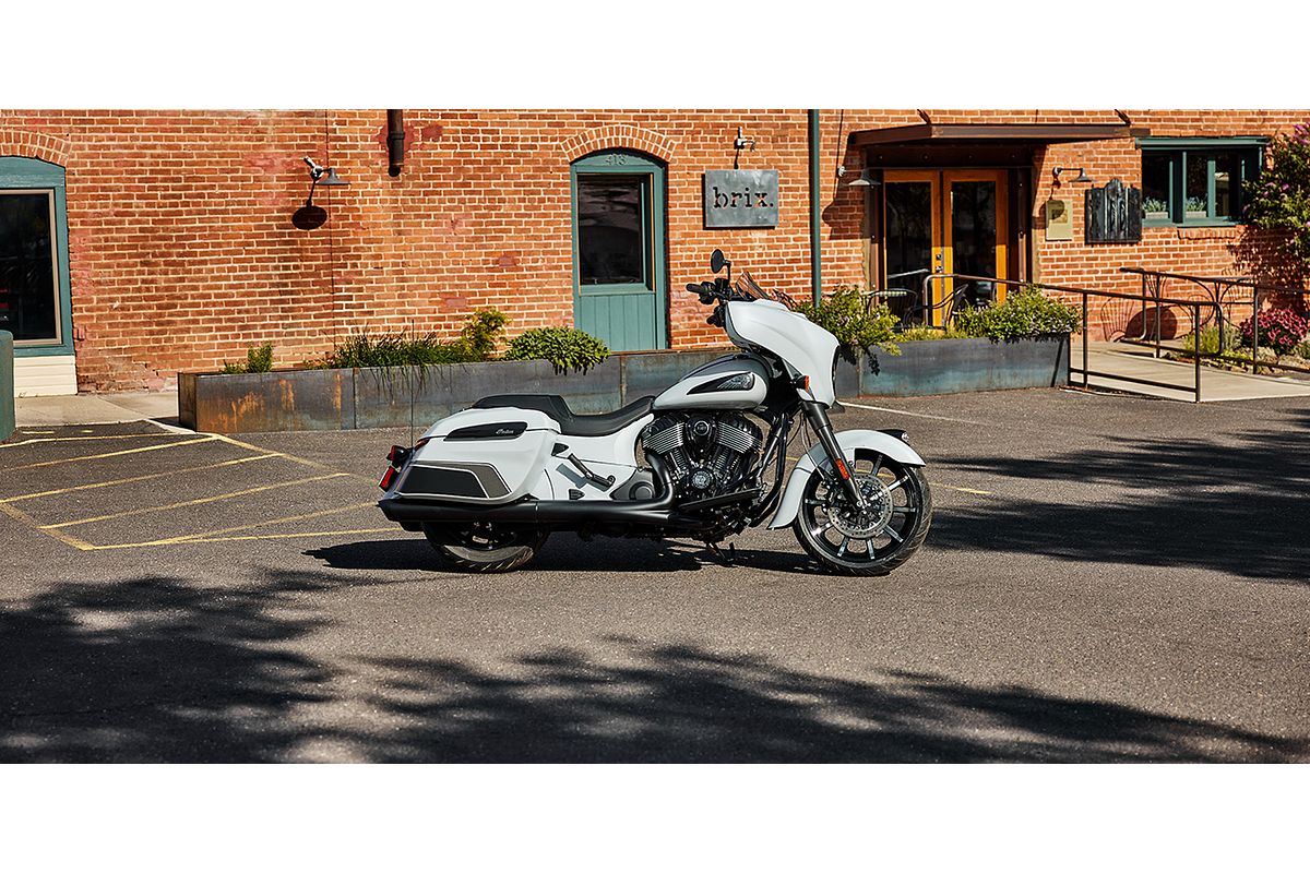 2024 Indian Chieftain Dark Horse
