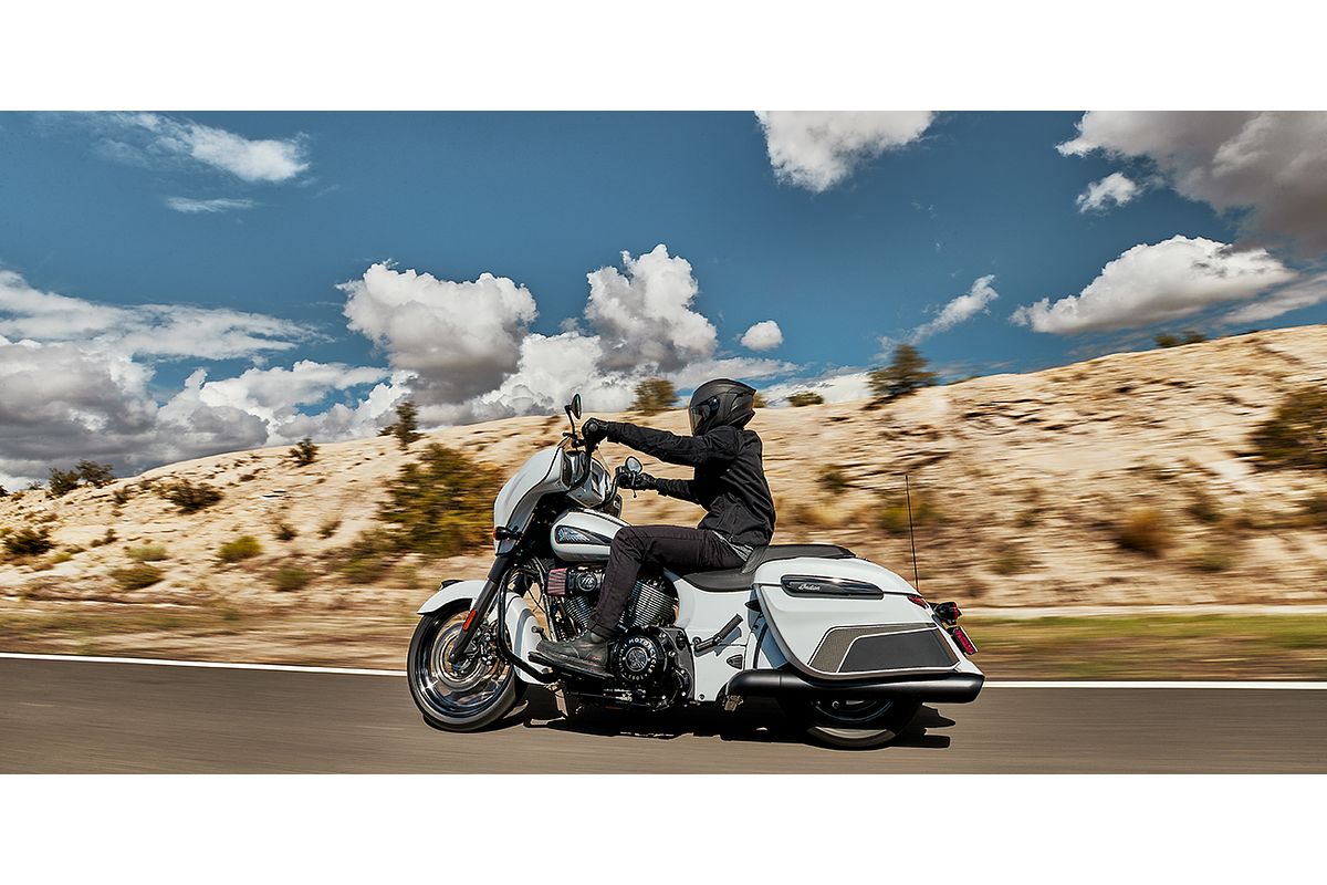 2024 Indian Chieftain Dark Horse