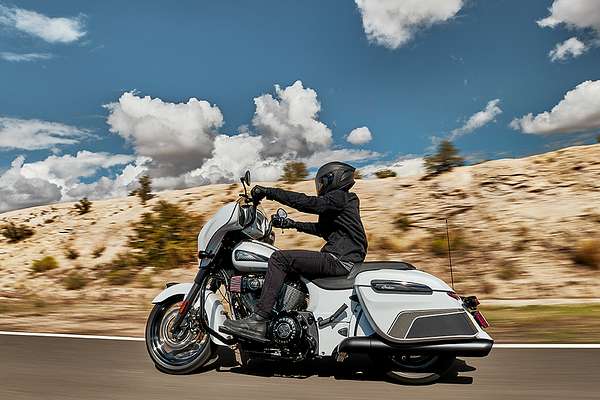 2024 Indian Chieftain Dark Horse