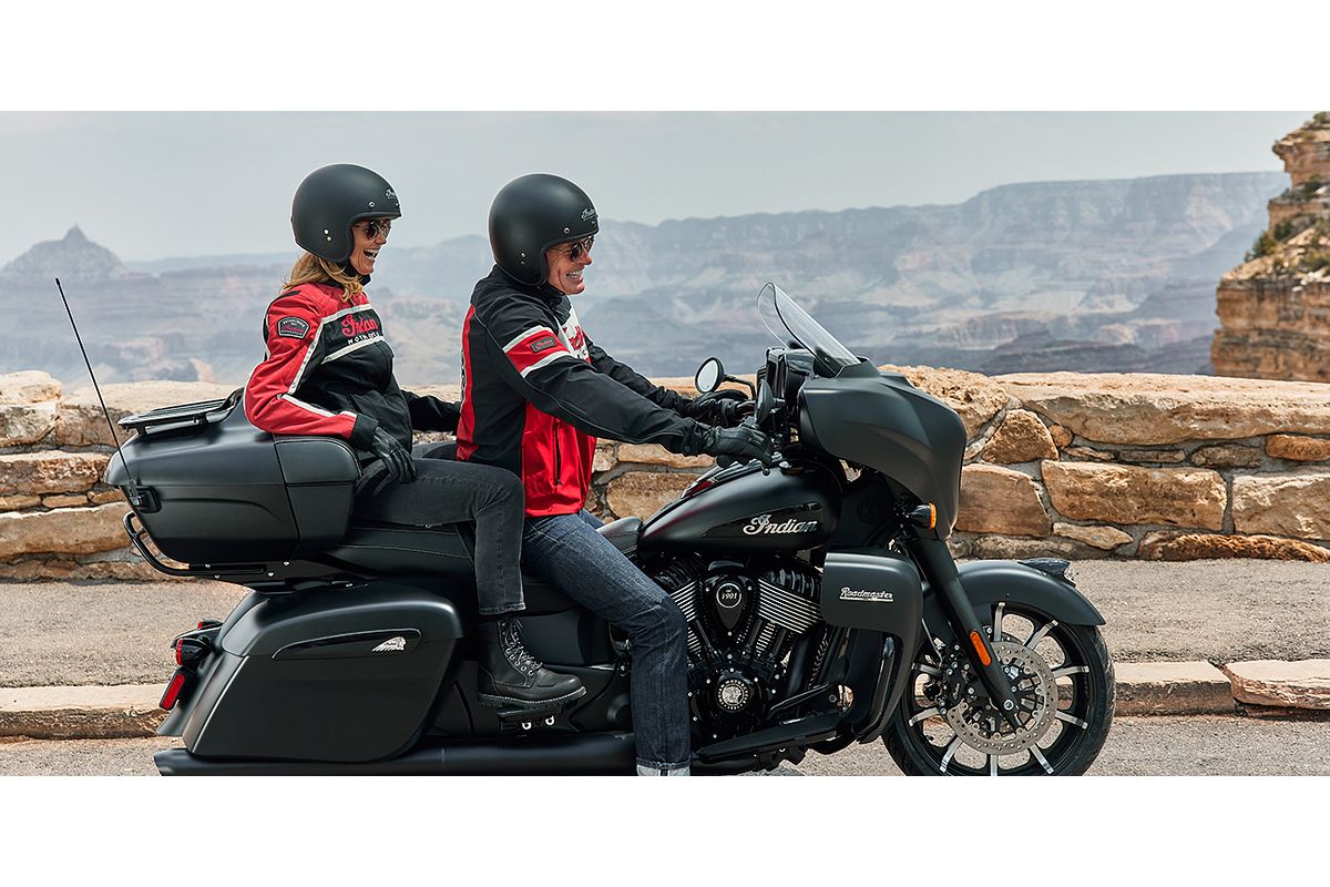 2024 Indian Roadmaster Dark Horse