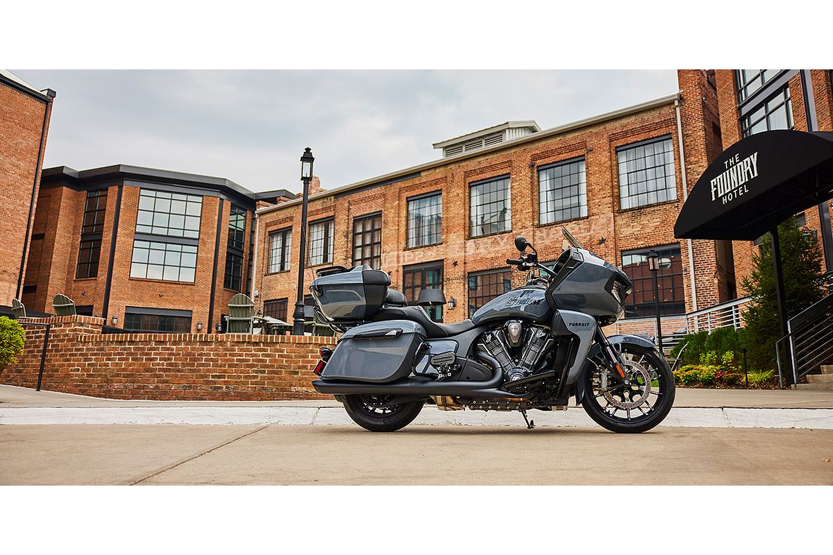 2024 Indian Indian Pursuit Dark Horse