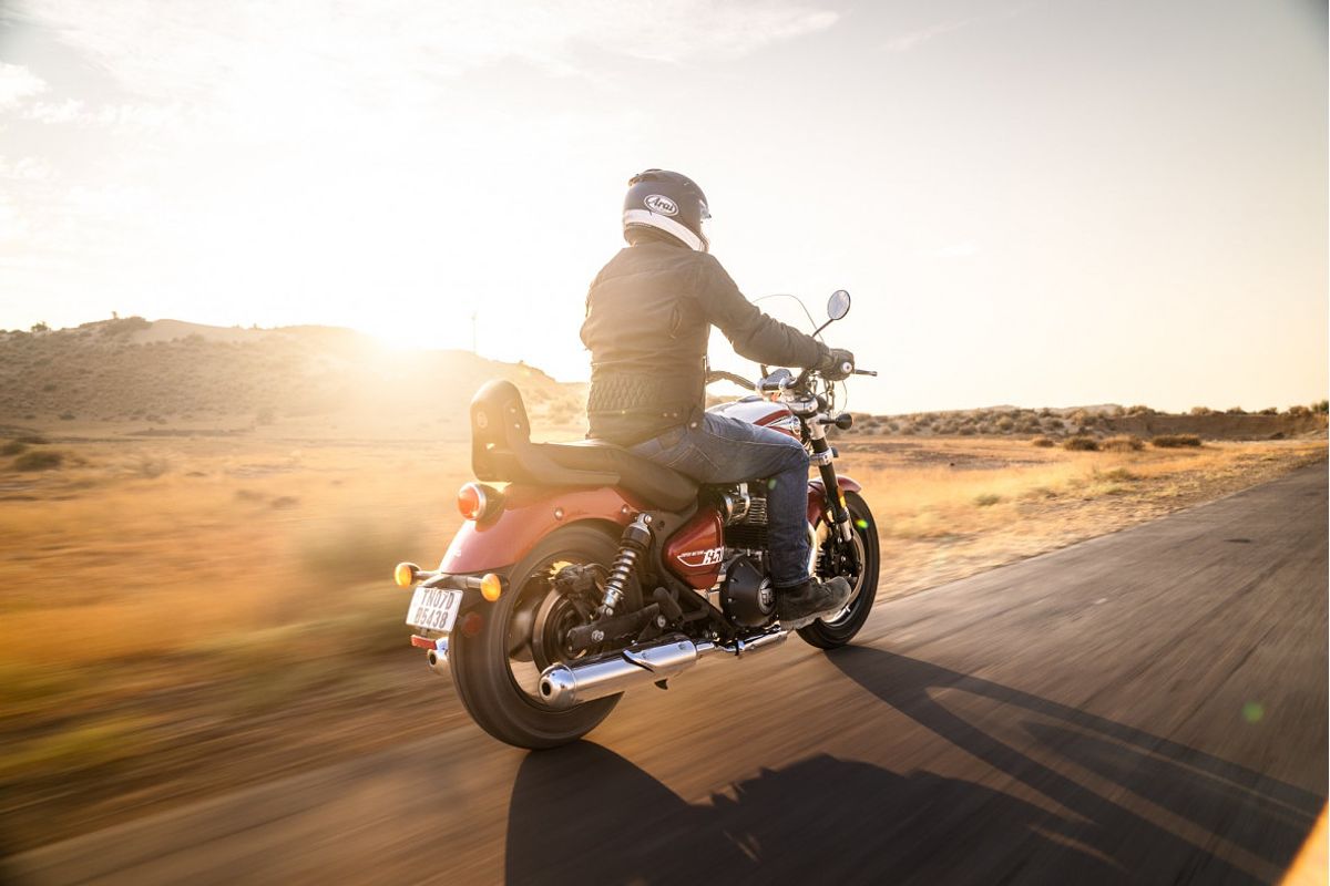 2024 Royal Enfield Super Meteor 650