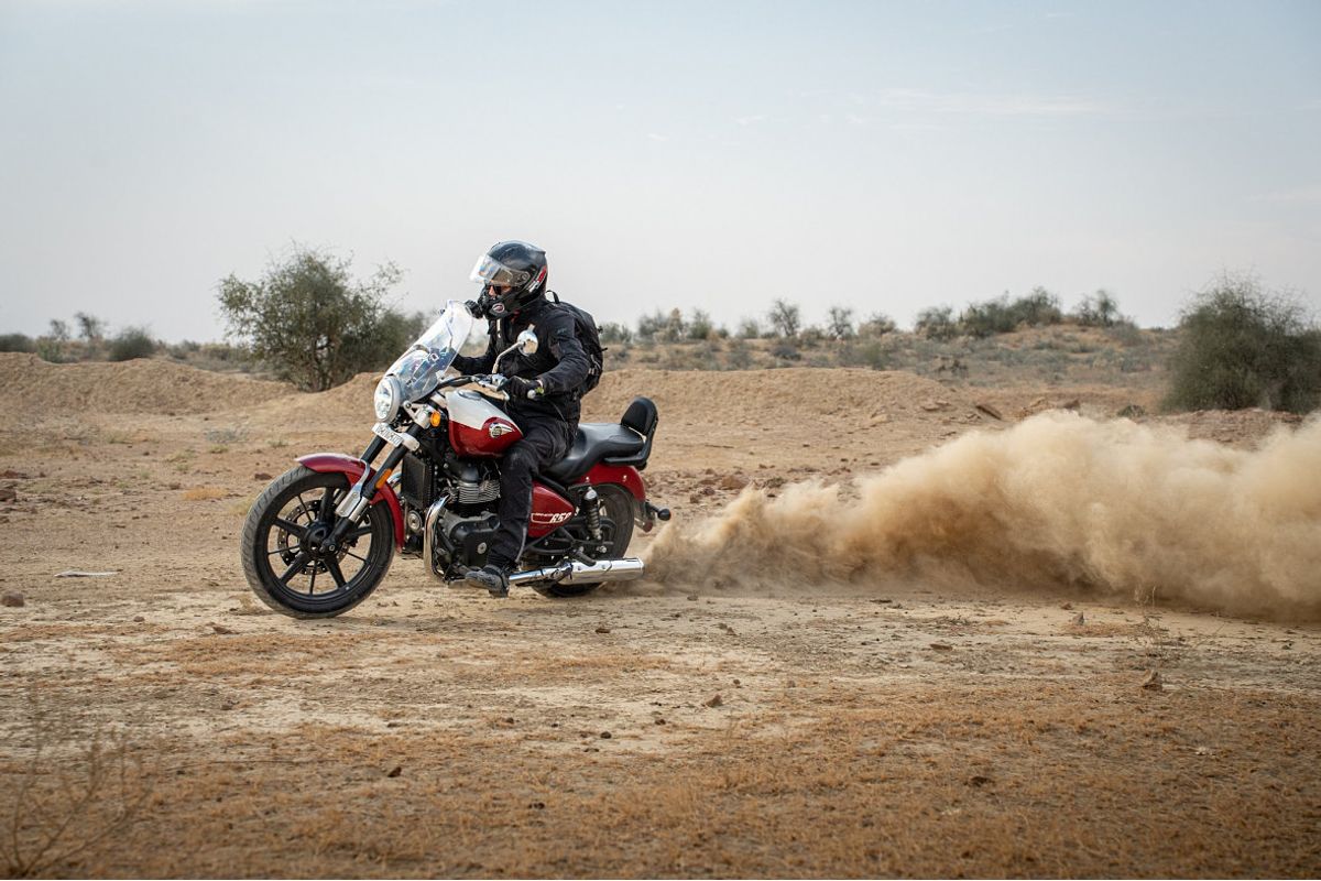 2024 Royal Enfield Super Meteor 650