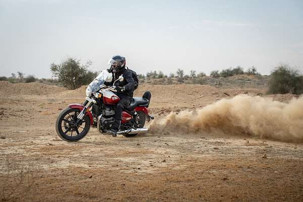 2024 Royal Enfield Super Meteor 650