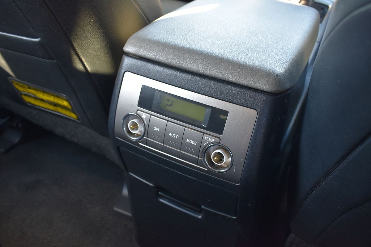 2011 Toyota Kluger KX-S GSU45R