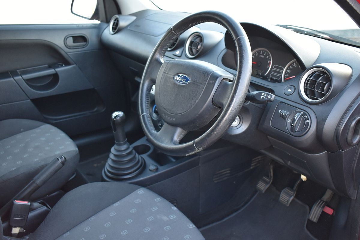 2005 Ford Fiesta LX WP