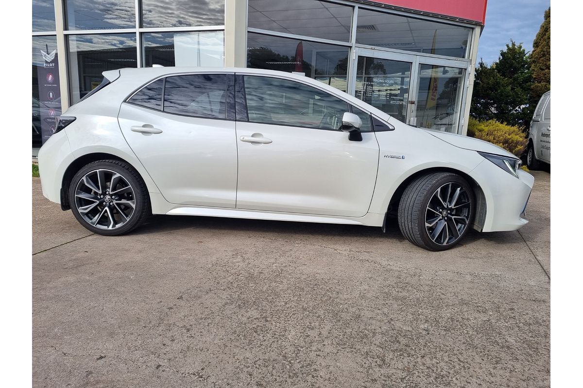 2019 Toyota Corolla ZR Hybrid ZWE211R