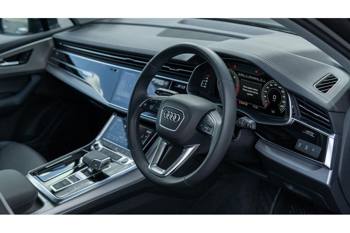 2023 Audi Q7 45 TDI Dynamic Black 4M