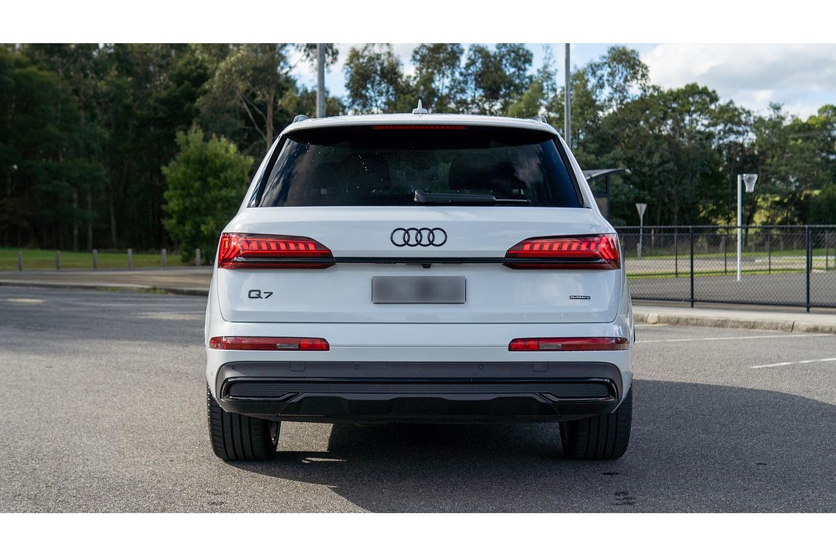 2023 Audi Q7 45 TDI Dynamic Black 4M