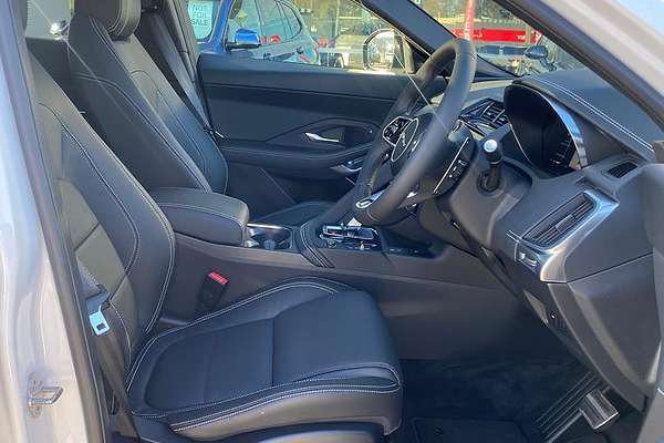 2024 Jaguar E-PACE P250 R-Dynamic SE X540