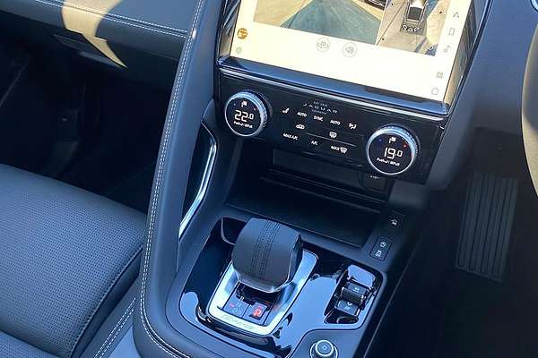 2024 Jaguar E-PACE P250 R-Dynamic SE X540