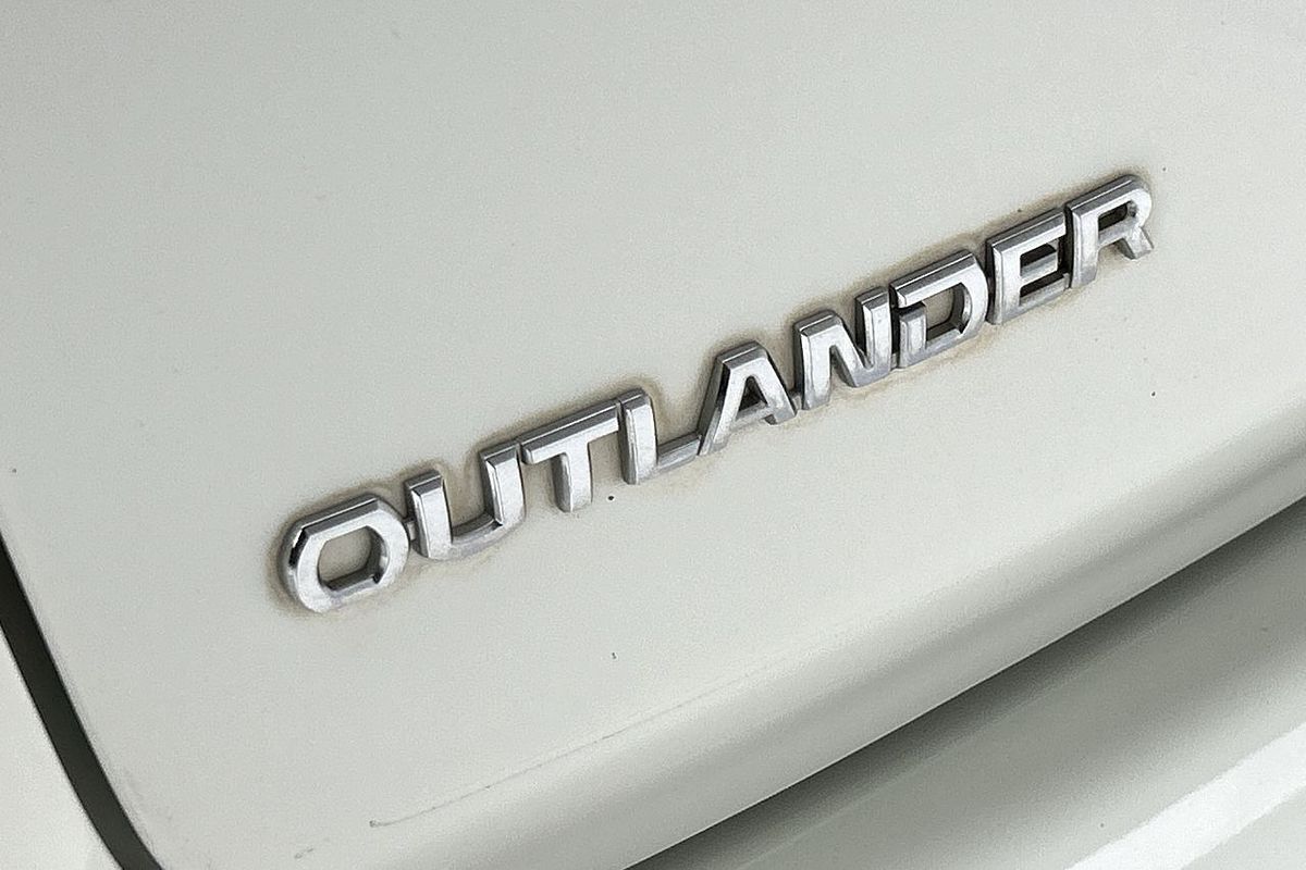 2019 Mitsubishi Outlander ES ADAS ZL