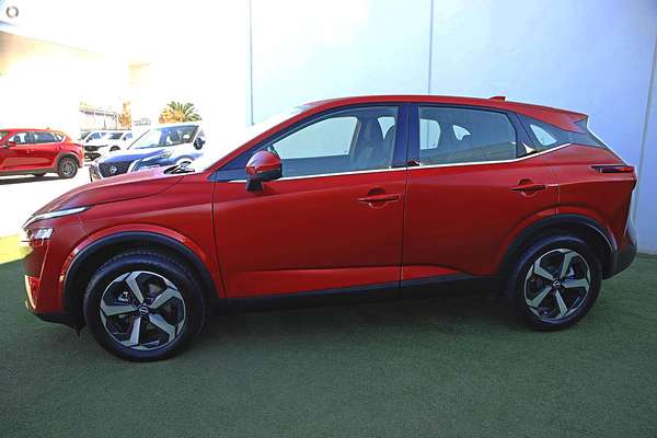 2024 Nissan QASHQAI ST+ J12