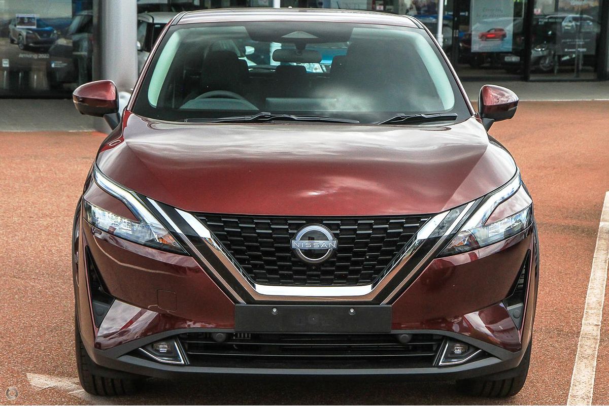 2024 Nissan QASHQAI ST+ J12