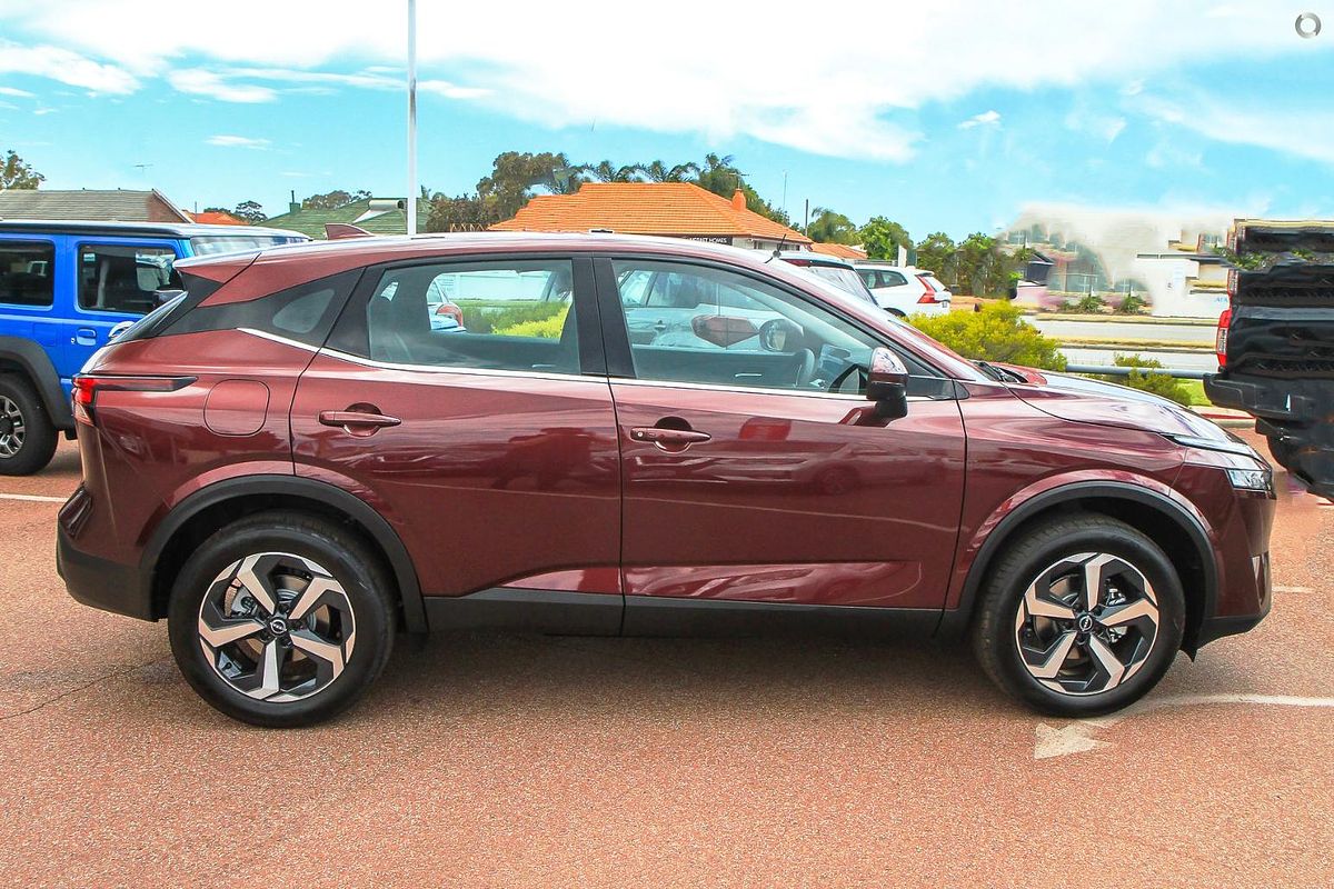 2024 Nissan QASHQAI ST+ J12