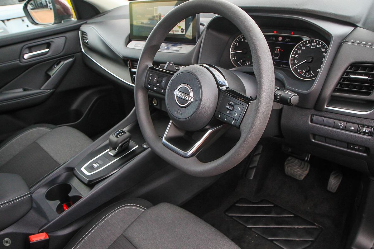 2024 Nissan QASHQAI ST+ J12