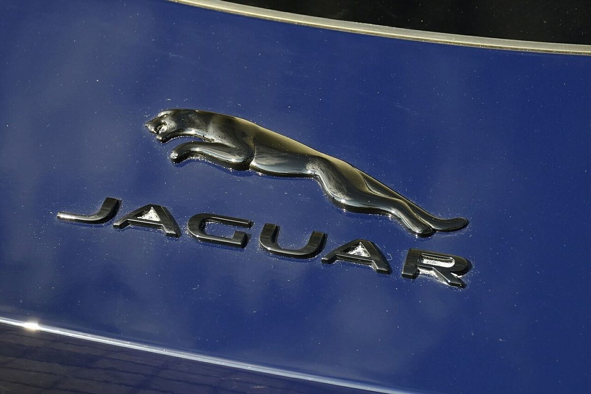 2024 Jaguar F-TYPE ZP Edition X152