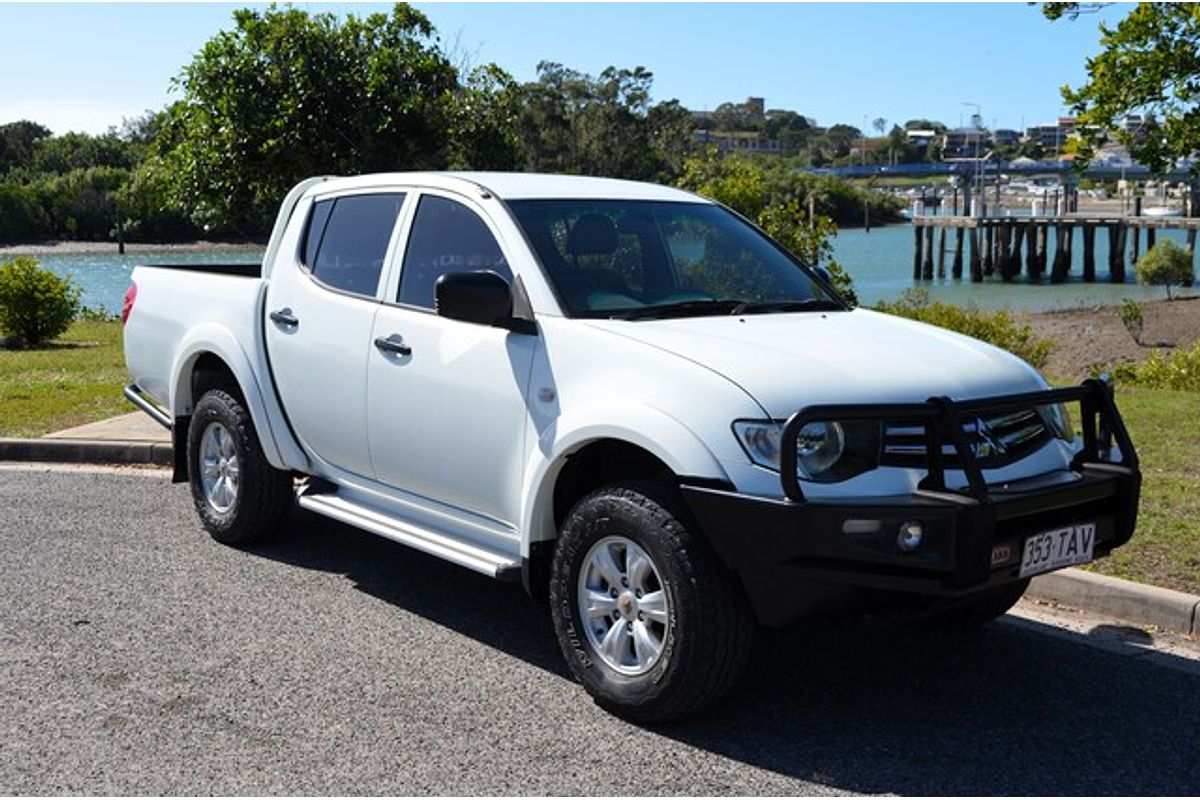 2013 Mitsubishi Triton GLX MN 4X4