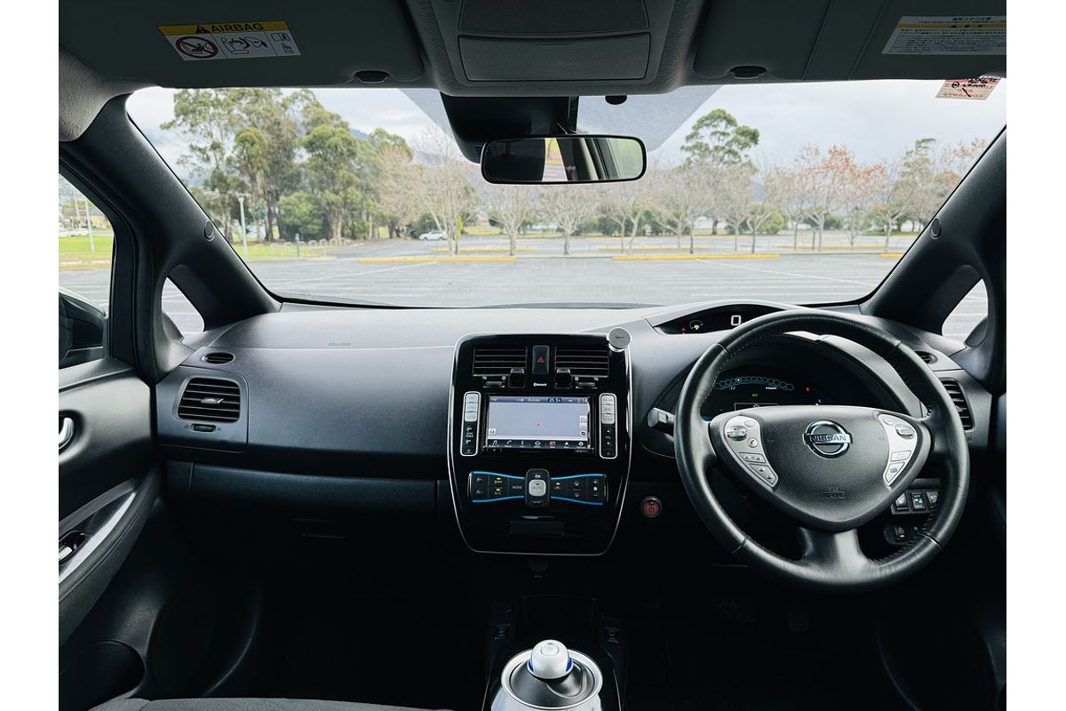 2020 Nissan LEAF ZE1