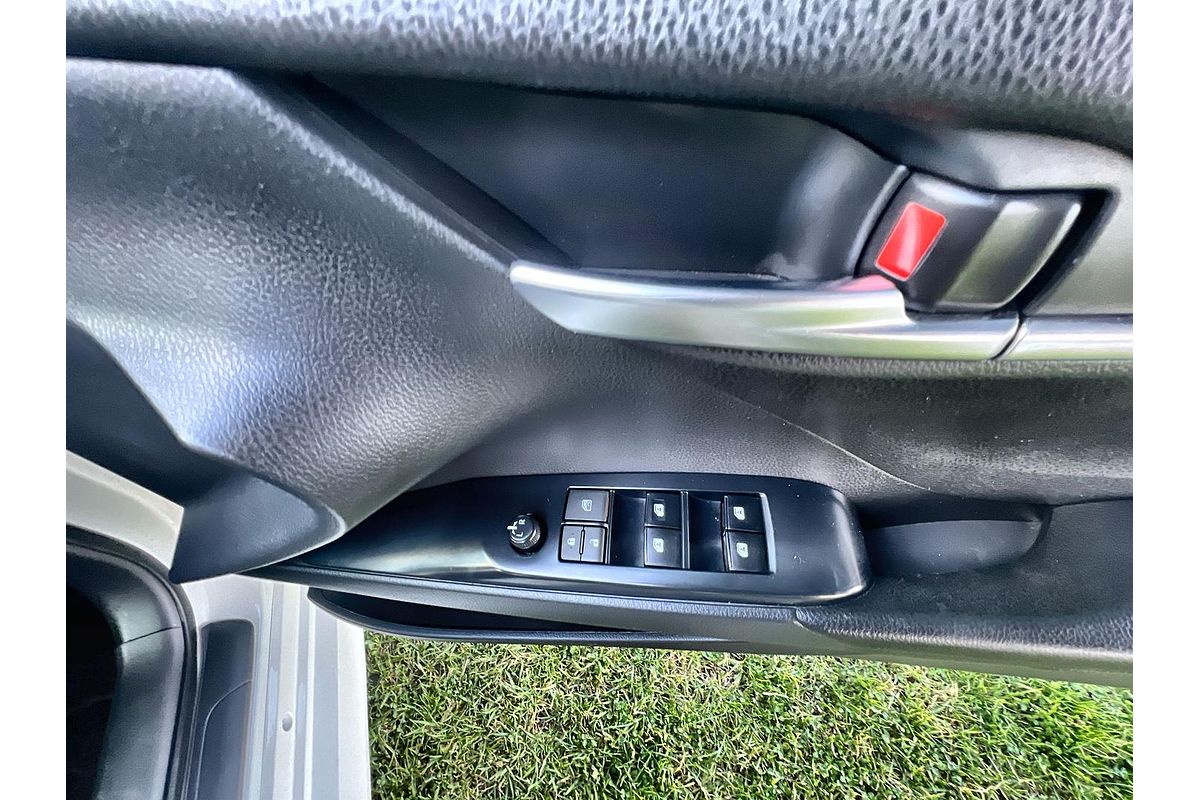 2020 Toyota Camry Ascent Sport AXVH70R