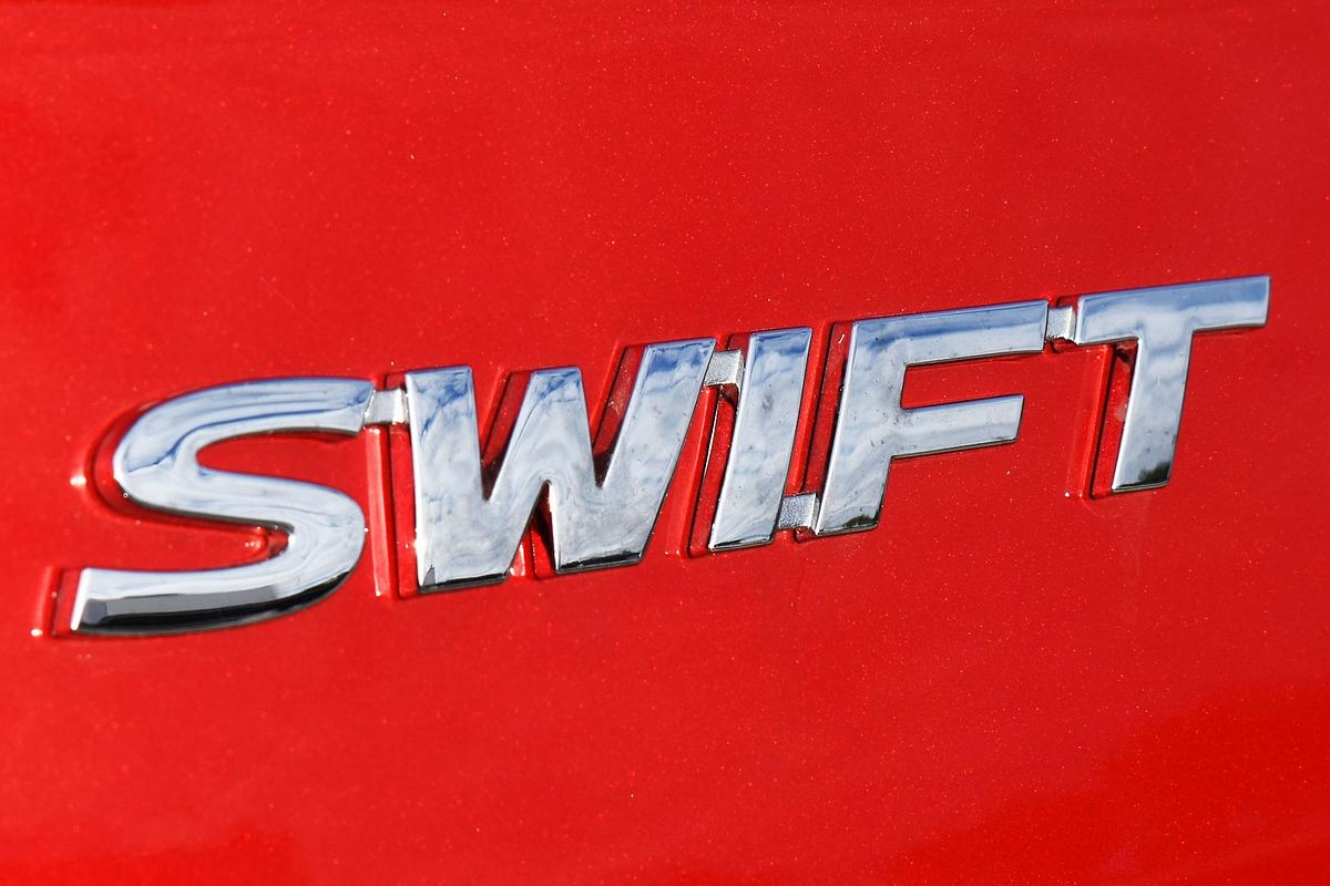 2024 Suzuki Swift Hybrid Plus UZ