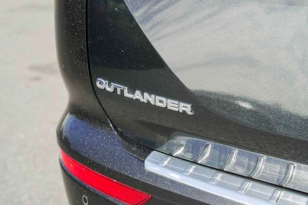 2023 Mitsubishi Outlander Exceed Tourer ZM