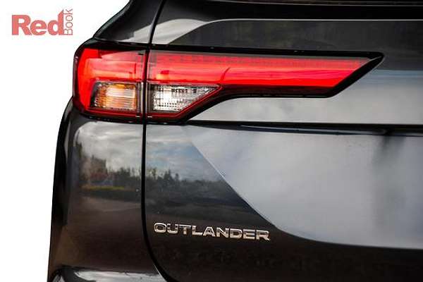 2024 Mitsubishi Outlander ES ZM