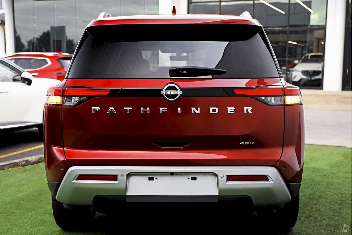 2023 Nissan Pathfinder Ti-L R53