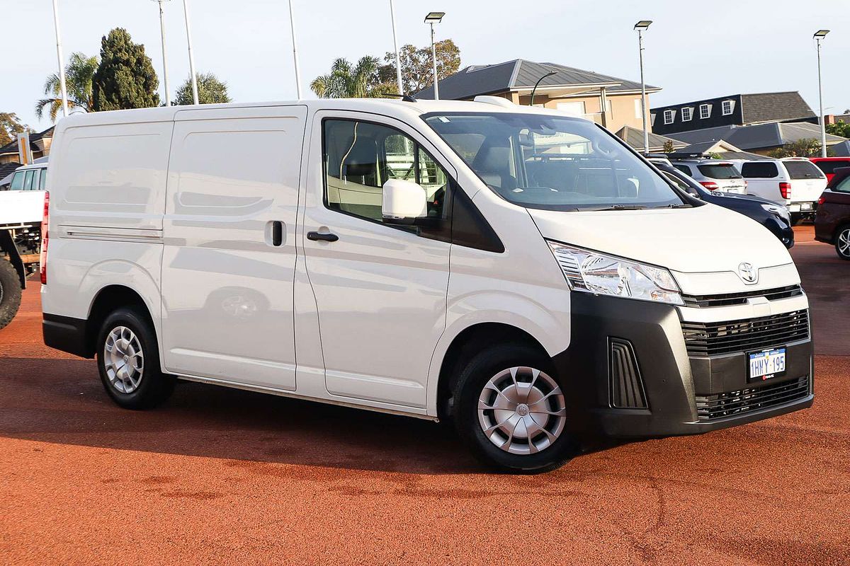 2022 Toyota Hiace GDH300R