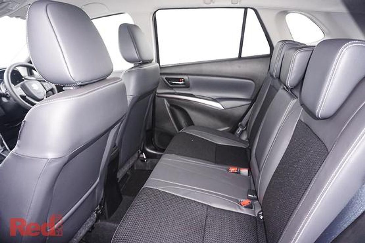 2023 Suzuki S-Cross Plus JYB