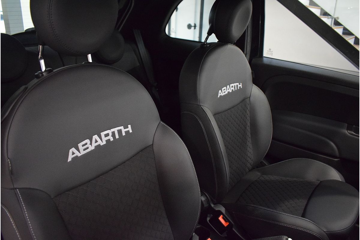 2023 Abarth 695 Competizione