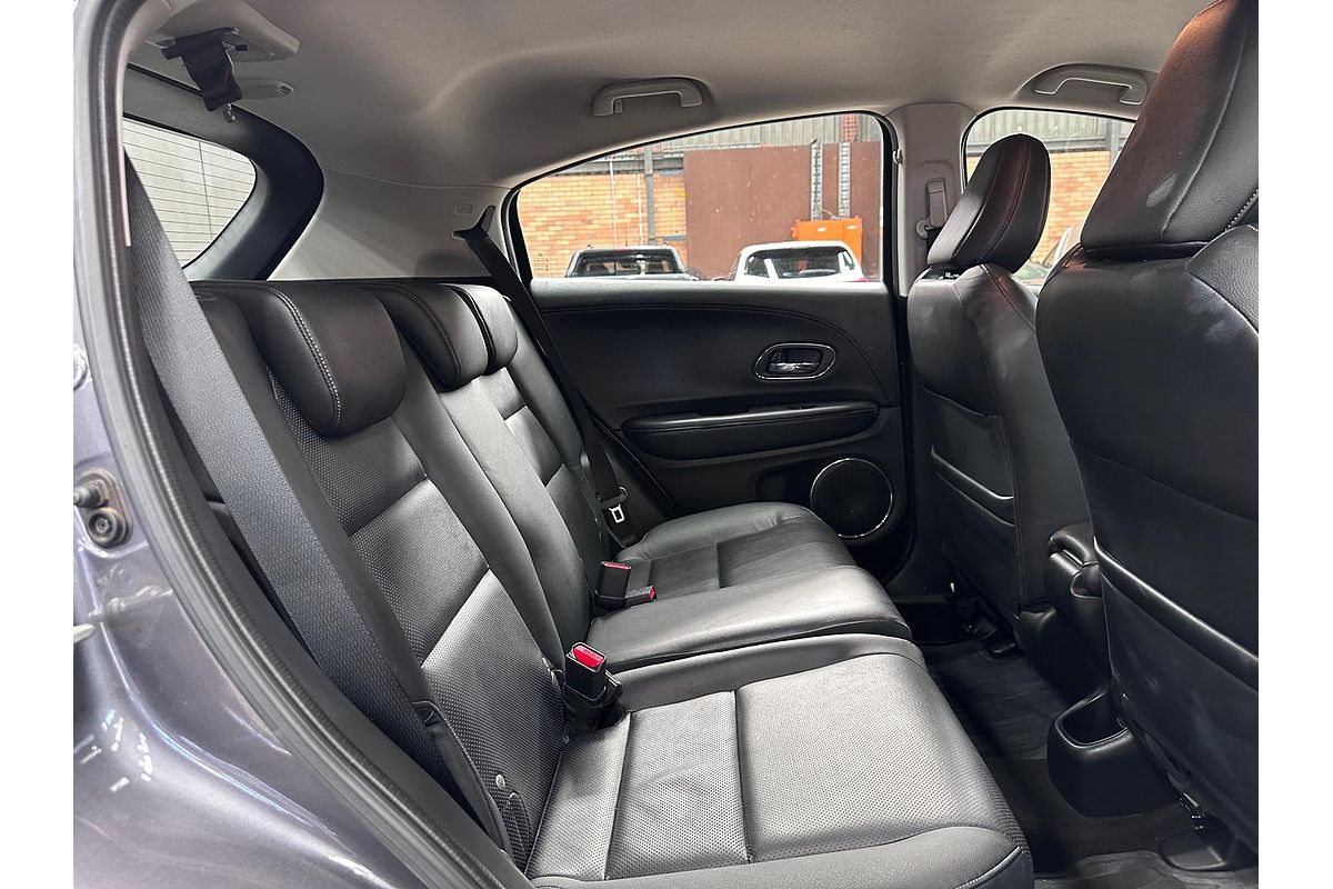2019 Honda HR-V +LUXE