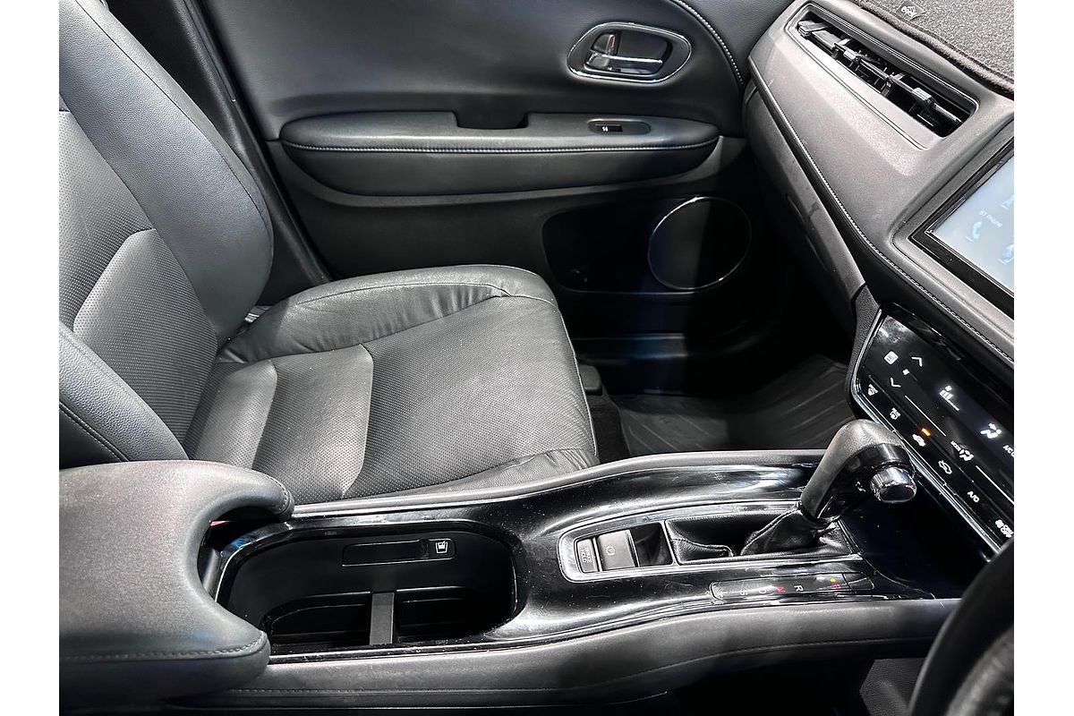 2019 Honda HR-V +LUXE