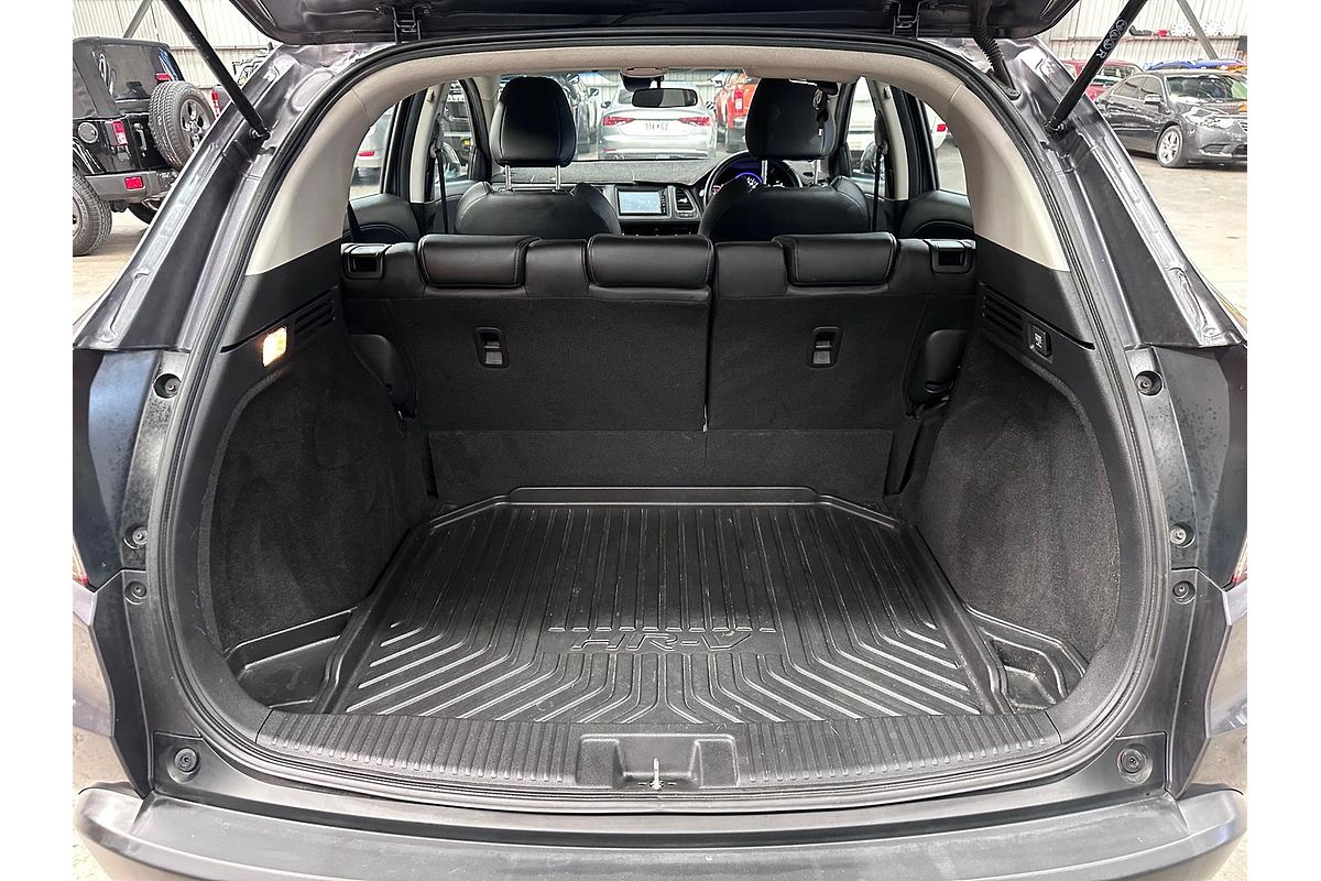 2019 Honda HR-V +LUXE