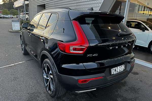 2018 Volvo XC40 T5 R-Design