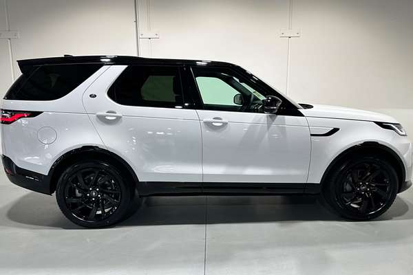 2024 Land Rover Discovery D300 Dynamic SE Series 5