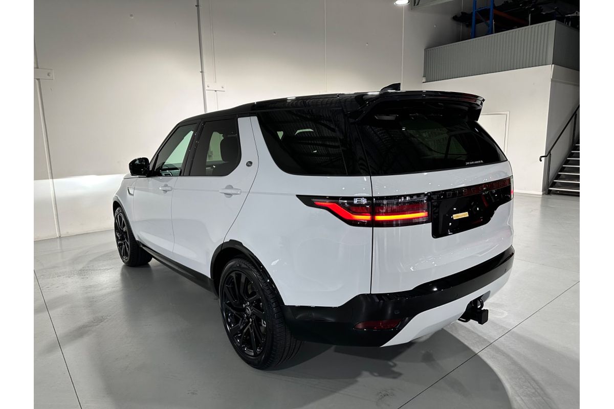 2024 Land Rover Discovery D300 Dynamic SE Series 5