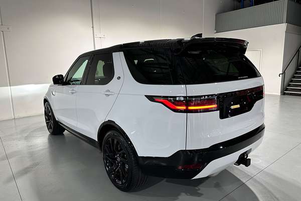 2024 Land Rover Discovery D300 Dynamic SE Series 5