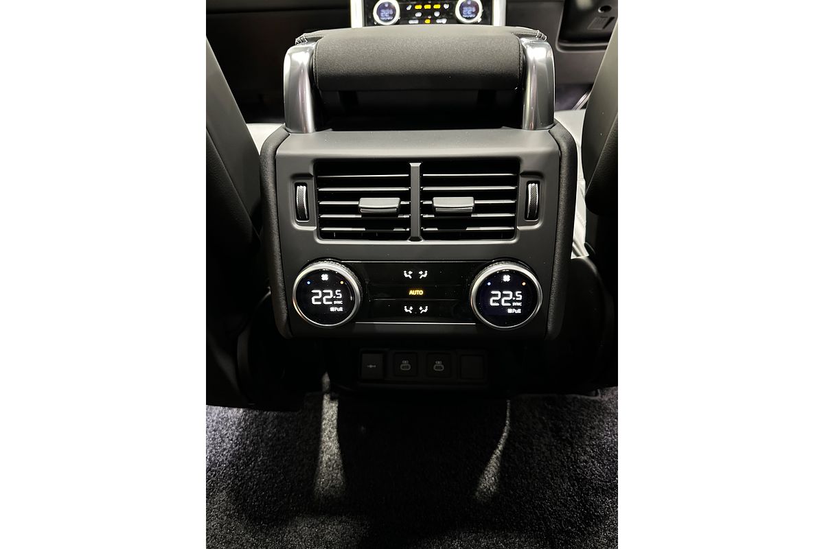 2024 Land Rover Discovery D300 Dynamic SE Series 5