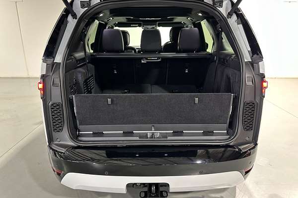 2024 Land Rover Discovery D300 Dynamic SE Series 5