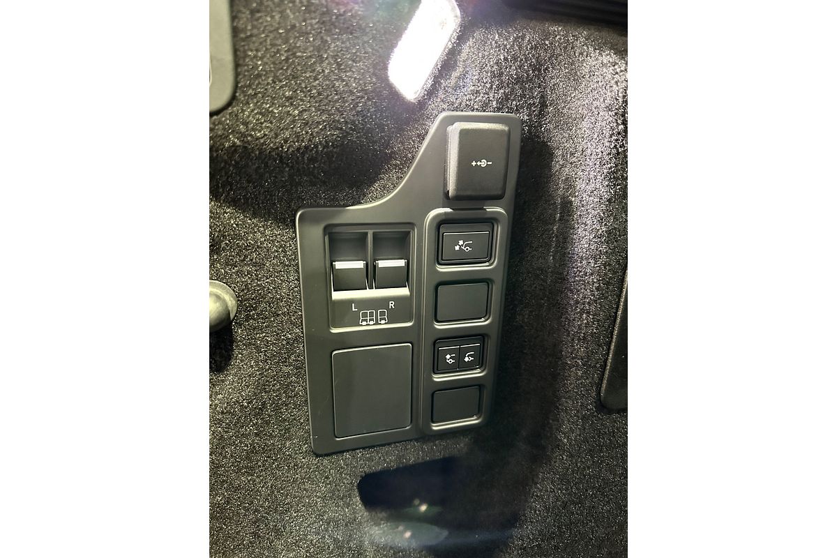 2024 Land Rover Discovery D300 Dynamic SE Series 5