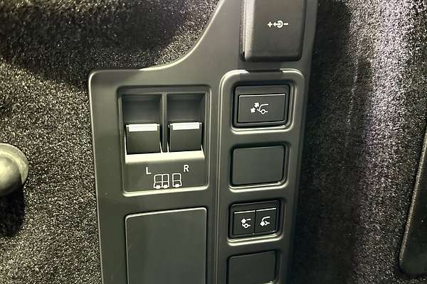 2024 Land Rover Discovery D300 Dynamic SE Series 5