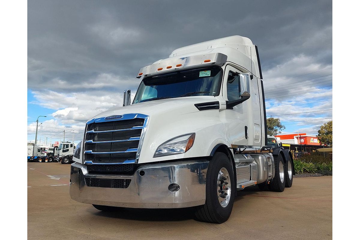 2024 Freightliner Cascadia 126