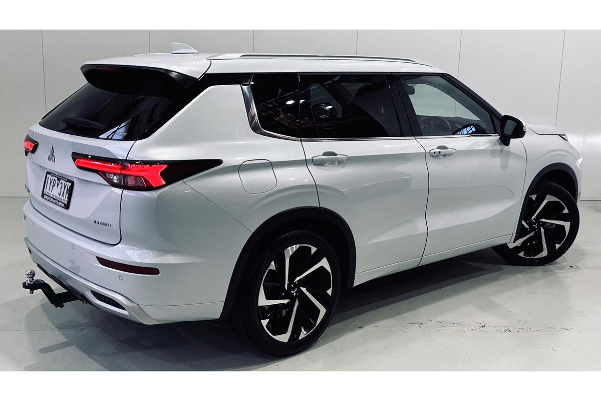 2023 Mitsubishi Outlander Exceed ZM