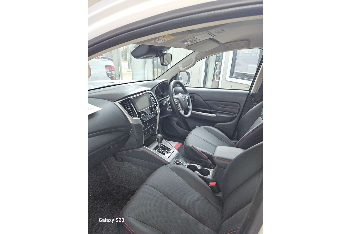 2022 Mitsubishi MR4X47 GLS MR 4X4