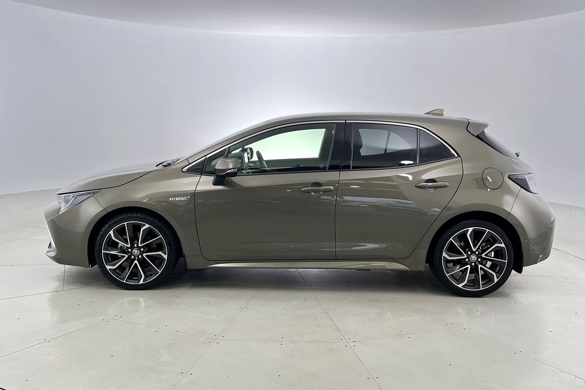 2019 Toyota Corolla ZR Hybrid ZWE211R