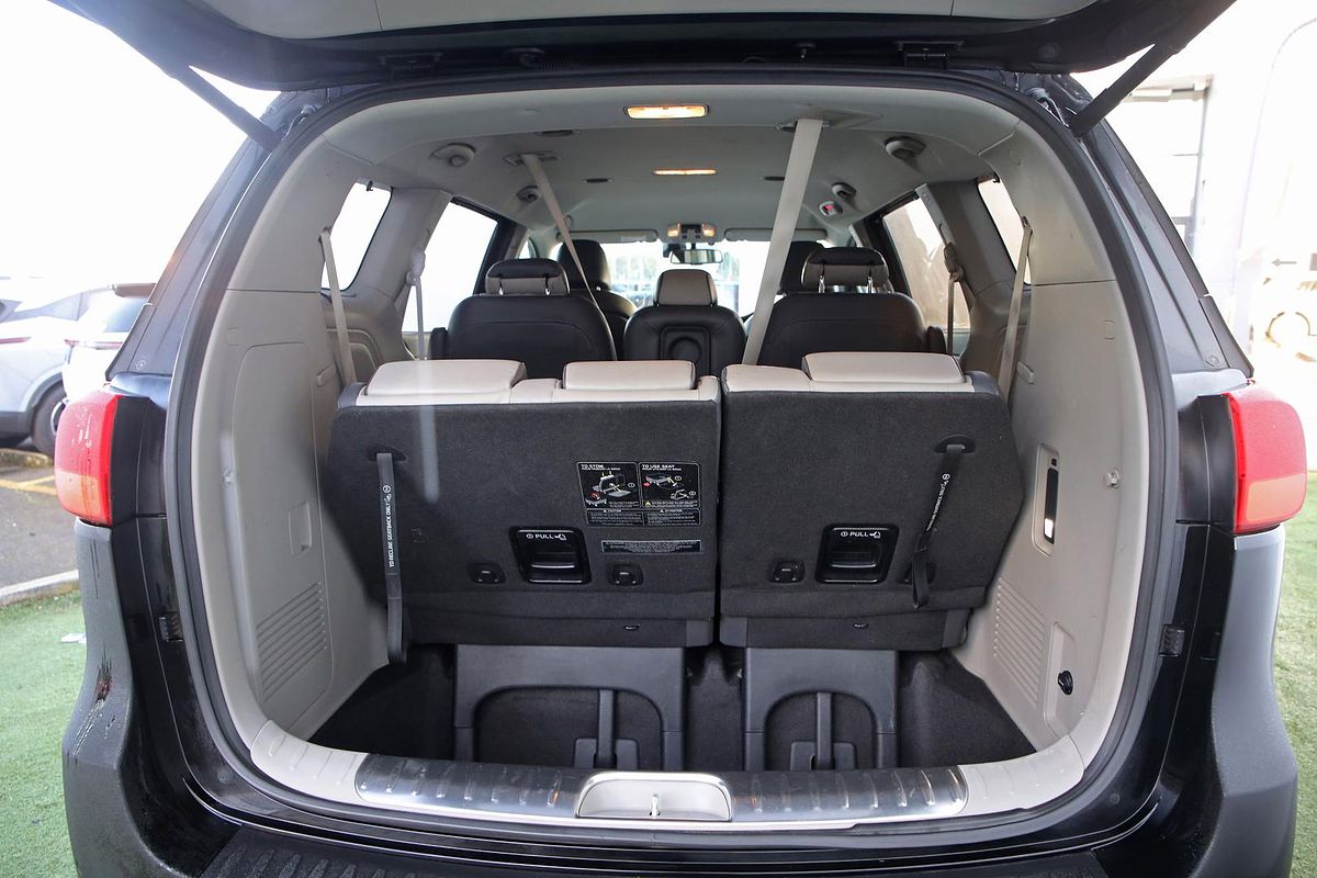 2015 Kia Carnival Platinum YP