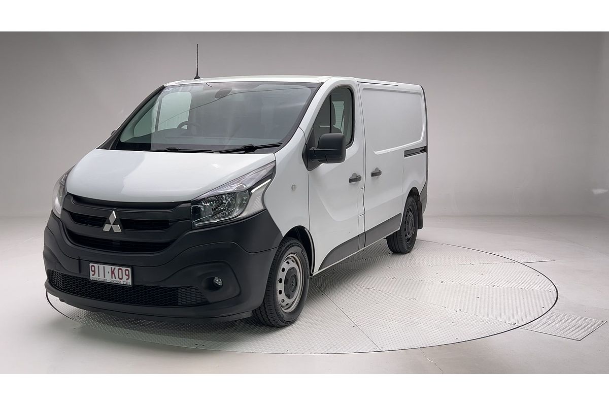 2020 Mitsubishi Express GLX SN