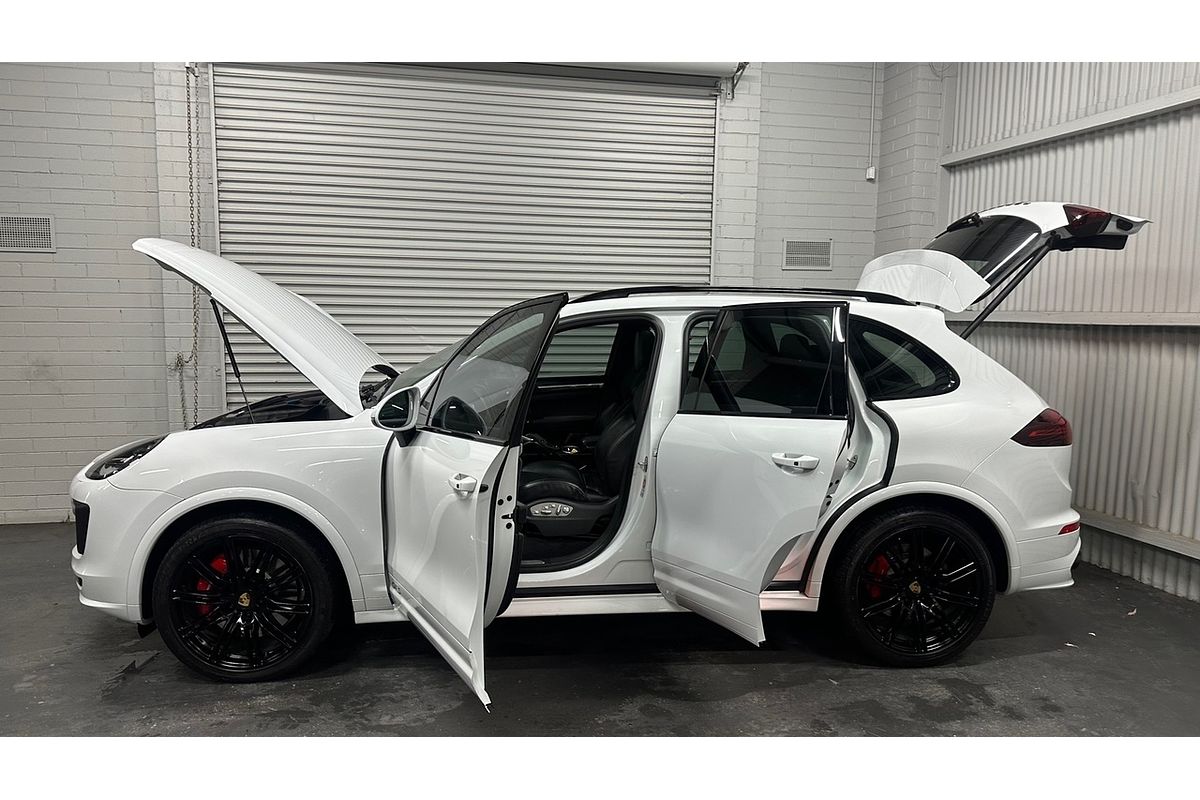 2015 Porsche Cayenne GTS 92A